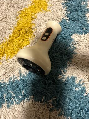 Suction cup , works amazing !